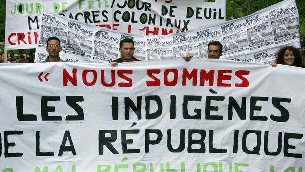 Une manifestation des Indigènes de la République, en mai 2005 à Paris - Sputnik Afrique