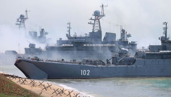 Des exercices militaires en Crimée, avril 2020 - Sputnik Afrique