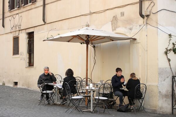 L’Italie assouplit les restrictions: bars, restaurants et cinémas rouvrent
 - Sputnik Afrique