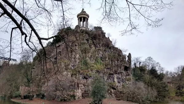 Le parc des Buttes-Chaumont (archive photo) - Sputnik Afrique