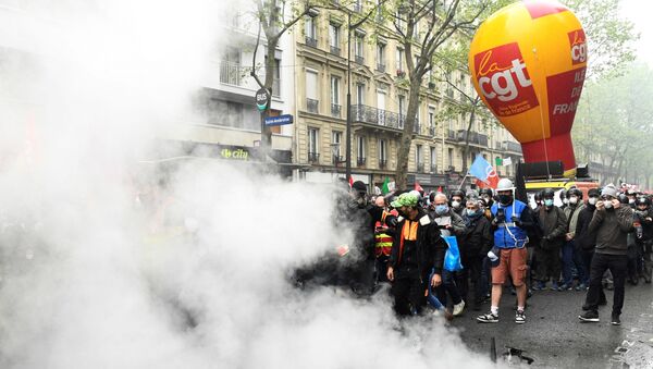 Le défilé de la CGT, le 1er mai à Paris - Sputnik Afrique