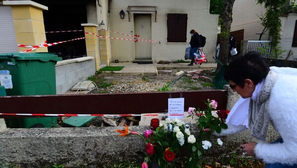 Hommage à Chahinez B., immolée par le feu par son mari près de Bordeaux, à Mérignac - Sputnik Afrique