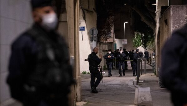 Situation à Avignon après le meurtre du policier Eric Masson lors d'une opération anti-drogue - Sputnik Afrique