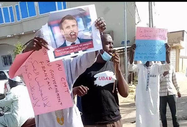 Une marche pacifique se tient à N’Djamena contre le Conseil de transition militaire (СTM) et l’ingérence de la France. - Sputnik Afrique