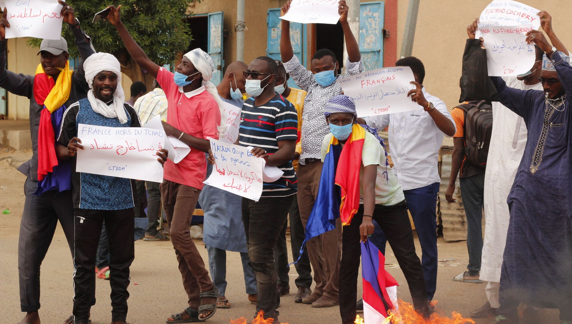 Manifestation à N’Djamena contre le Conseil de transition militaire (СTM) et l’ingérence de la France le 08.05.2021 - Sputnik Afrique, 1920, 19.05.2021