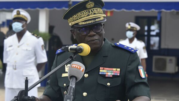 Le chef d'état-major général des Armées, le général de corps d'armée Lassina Doumbia, lundi 31 mai 2021. - Sputnik Afrique