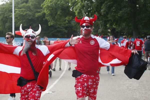 Costumes nationaux des supporters de l'Euro 2020  - Sputnik Afrique