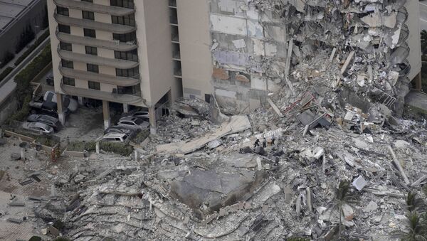 Effondrement d'un immeuble résidentiel près de Miami - Sputnik Afrique