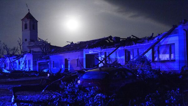 Des bâtiments détruits par une tornade dans la Moravie-du-Sud de la République tchèque, le 24 juin 2021 - Sputnik Afrique