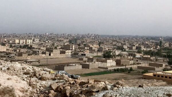 Vue sur la ville de Deir ez-Zor, chef-lieu du gouvernorat homonyme - Sputnik Afrique