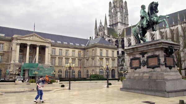 Place de l'Hôtel de Ville de Rouen (archives) - Sputnik Afrique