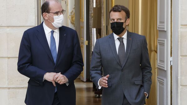 Le Président de la République Emmanuel Macron et le Premier ministre Jean Castex à l'Elysée, juin 2021 - Sputnik Afrique