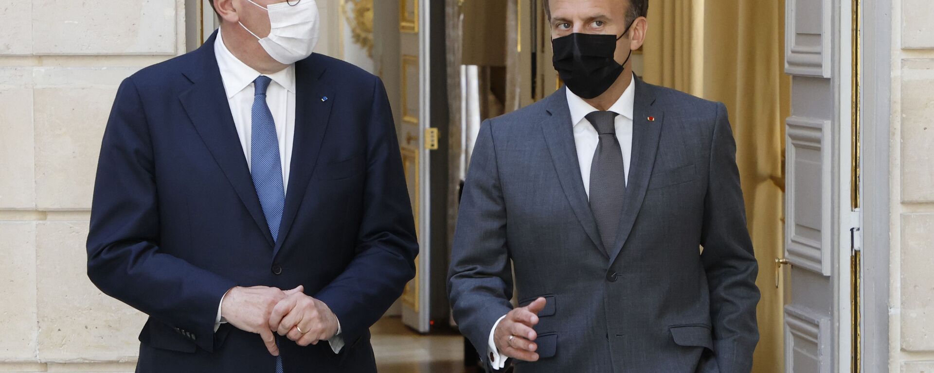 Le Président de la République Emmanuel Macron et le Premier ministre Jean Castex à l'Elysée, juin 2021 - Sputnik Afrique, 1920, 02.07.2021