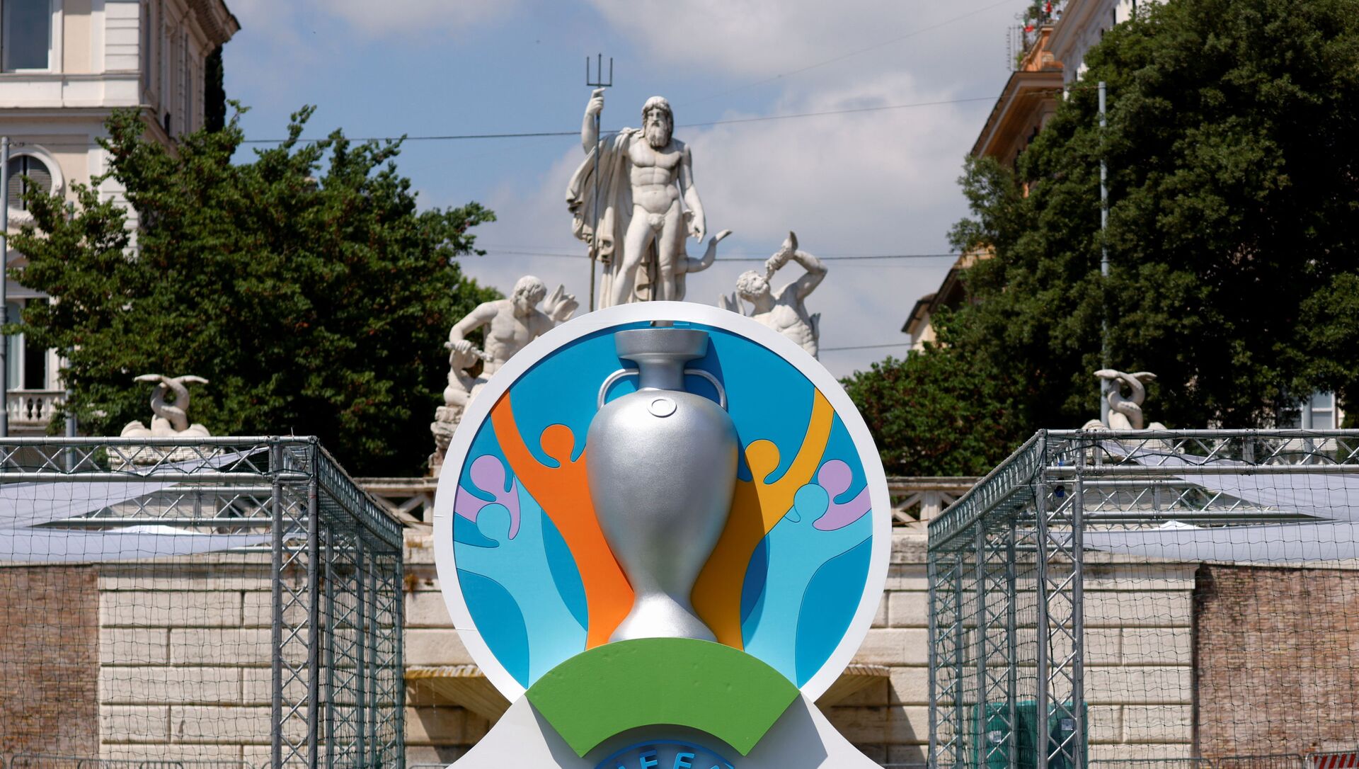 The logo of UEFA Euro 2020 is seen at the fan zone at Piazza del Popolo in Rome, Italy, June 7, 2021 - Sputnik Afrique, 1920, 02.07.2021