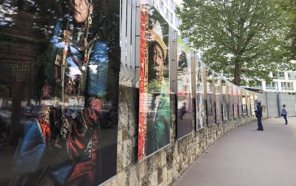 Une exposition photo «Les visages du Monde» d’Alexandre Khimouchine est inaugurée à Paris  - Sputnik Afrique
