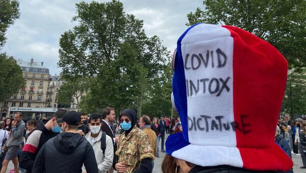 Manifestation non déclarée contre le pass sanitaire, Paris, le 14 juillet 2021 - Sputnik Afrique