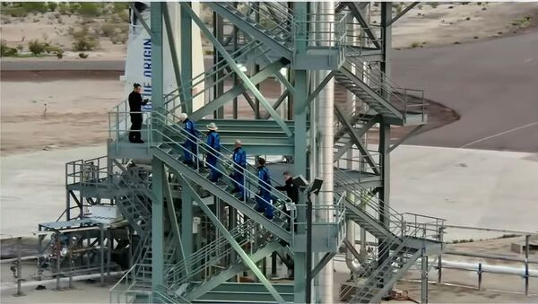 Jeff Bezos s'apprête à voler dans l'espace à bord du New Shepard - Sputnik Afrique