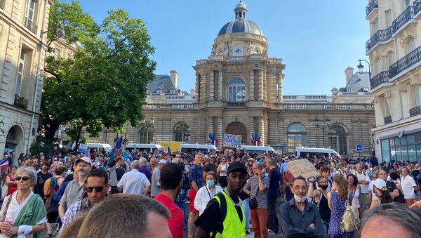 Manifestation contre l'extension du pass sanitaire à Paris, le 22 juillet 2021 - Sputnik Afrique