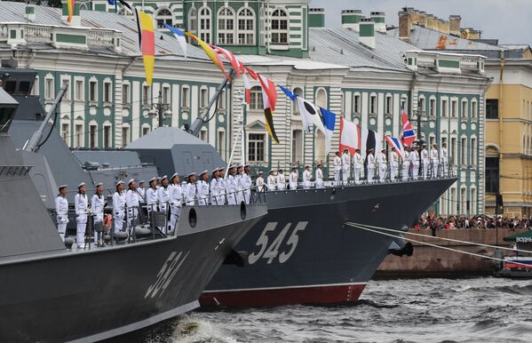 Célébration de la Journée de la Marine dans les villes russes
 - Sputnik Afrique