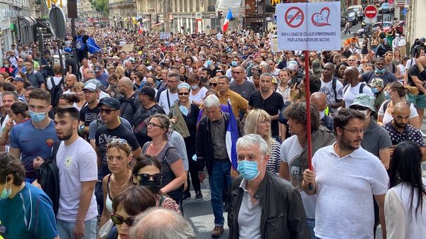Manifestation contre le pass sanitaire à Paris, le 31 juillet 2021 - Sputnik Afrique