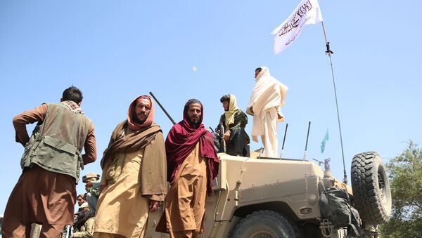 Combattants talibans (organisation terroriste interdite en Russie) à Kaboul. Les Talibans  ont pris le contrôle de Kaboul, la capitale de l'Afghanistan. Le président afghan Ashraf Ghani a fui le pays, le chef de l'État ayant accepté auparavant de démissionner. - Sputnik Afrique
