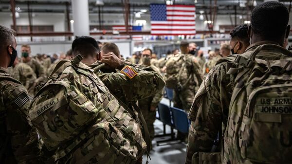 Des militaires US arrivent à Fort Drum, près de New York, après avoir passé neuf mois en Afghanistan en 2020 - Sputnik Afrique