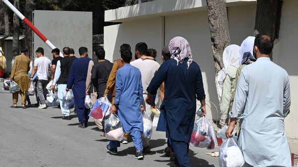 Des Afghans souhaitant quitter Kaboul - Sputnik Afrique