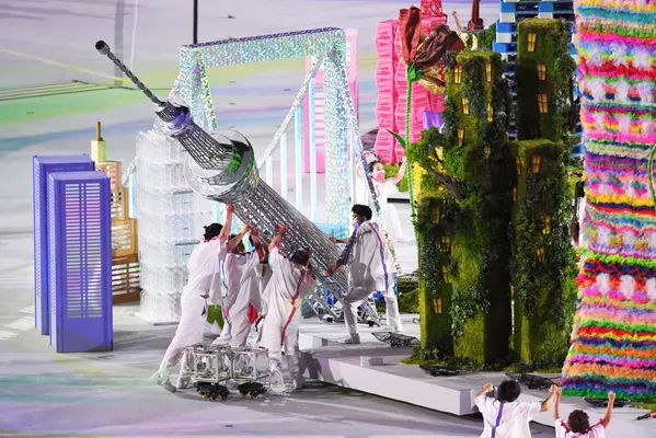 À cause de la pandémie de Covid, les Jeux paralympiques de 2020 se sont déroulés du 24 août au 5 septembre 2021! Sur la photo: représentation théâtrale lors de la cérémonie de clôture. - Sputnik Afrique