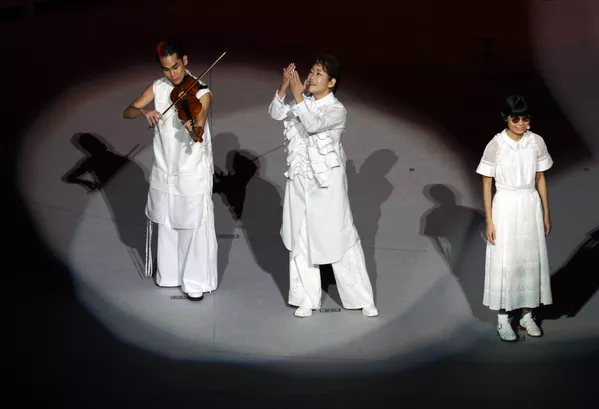 Les organisateurs ont décidé d'organiser les Jeux en l’absence de spectateurs en raison de la situation épidémiologique au Japon. Sur la photo: prestation des artistes lors de la cérémonie de clôture des XVIes Jeux paralympiques d'été à Tokyo. - Sputnik Afrique