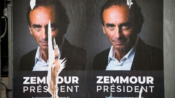 Une affiche de campagne du polémiste Eric Zemmour à Paris, juin 2021 - Sputnik Afrique