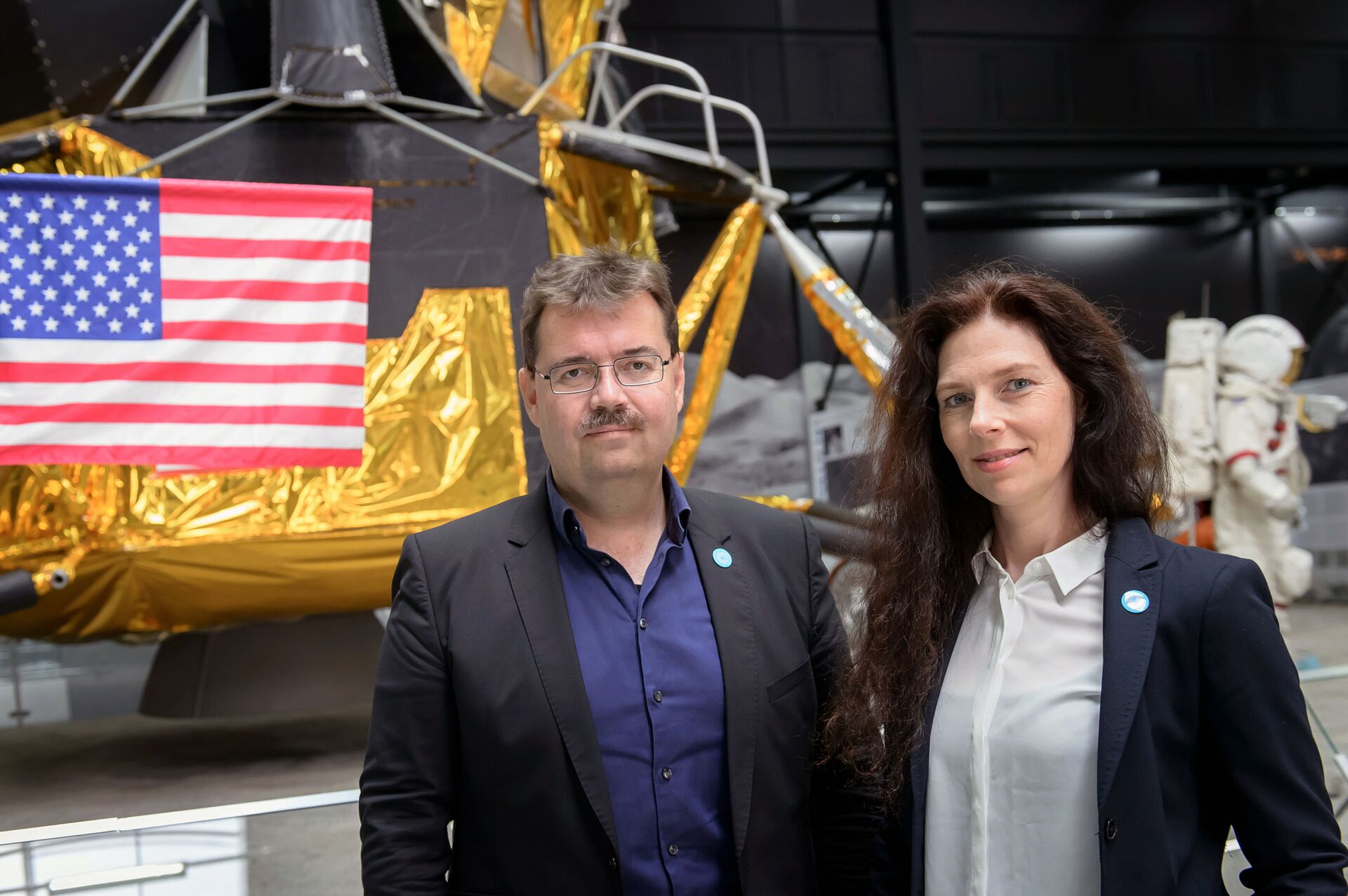 Oliver Ullrich et Cora Thiel dirigent le projet de recherche de l’université de Zurich Space Hub et la coopération industrielle avec Airbus Defence and Space - Sputnik Afrique, 1920, 21.09.2021