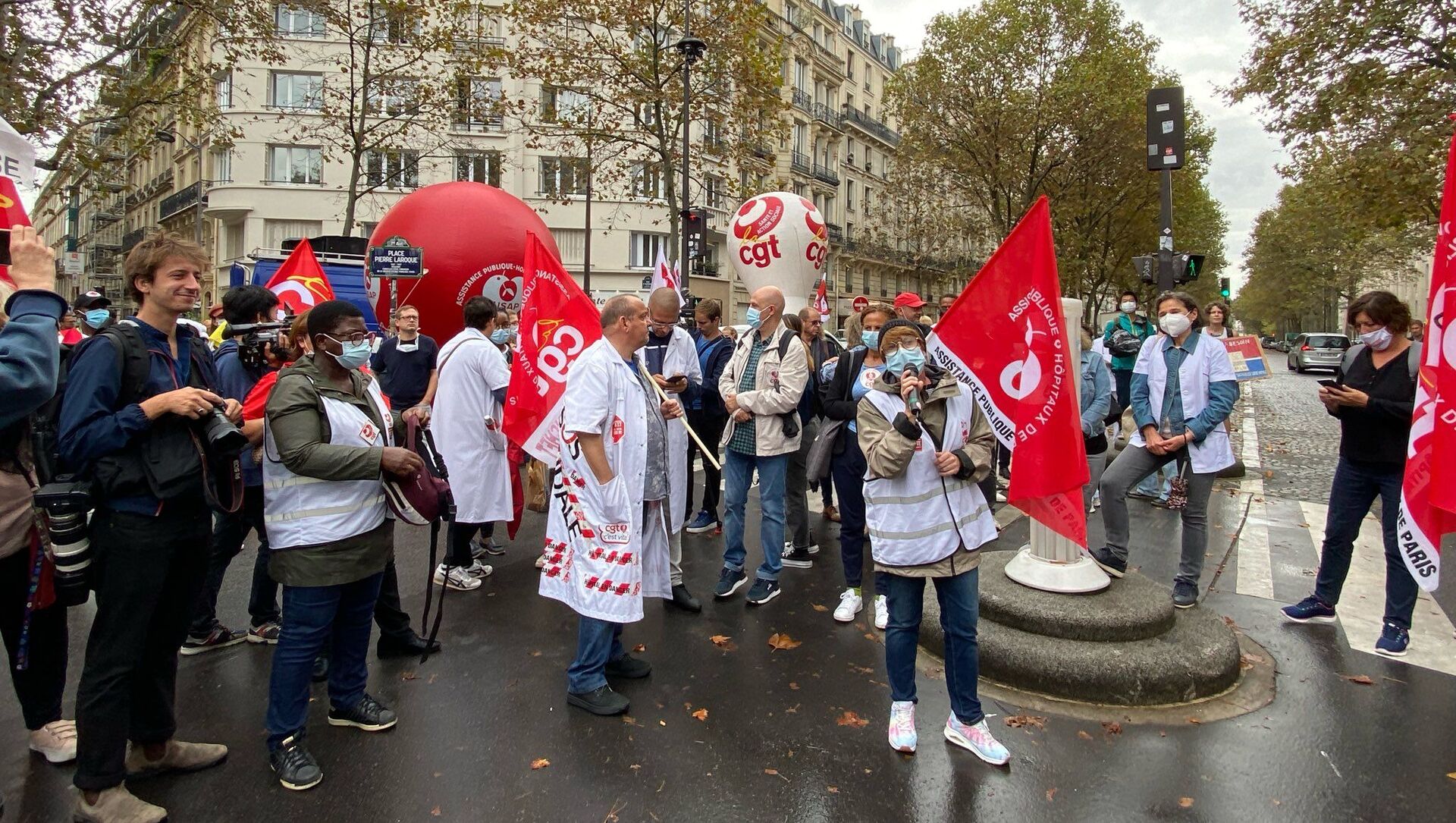 Manifestation du personnel soignant à l’appel de la CGT à Paris contre l'obligation vaccinale, le 14 septembre 2021 - Sputnik Afrique, 1920, 14.09.2021