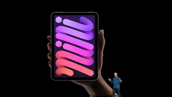 Apple CEO Tim Cook unveils the new iPad mini, September 14, 2021.   - Sputnik Afrique