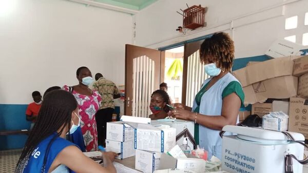 Préparation du Vaccin - centre de santé d'Adakpamé - Sputnik Afrique