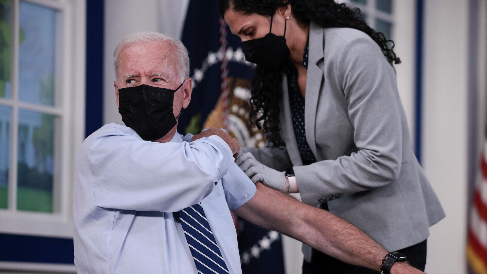 Joe Biden reçoit sa troisième dose de vaccin contre le Covid-19 - Sputnik Afrique, 1920, 28.09.2021