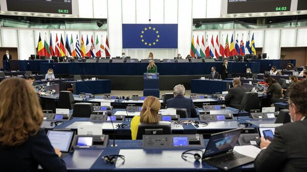 La commissaire européenne Kadri Simson au Parlement européen, le 6 octobre 2021 - Sputnik Afrique