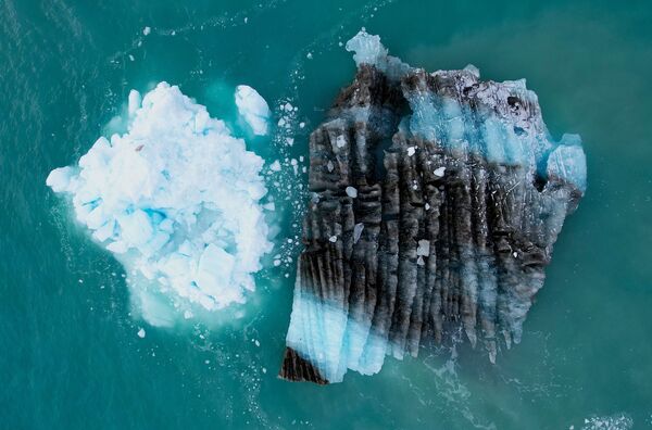 Le glacier Eqi Sermia, ou simplement Eqi, situé dans la baie de Disko, attire énormément de touristes. Ce n&#x27;est pas surprenant, car c&#x27;est l&#x27;un des glaciers les plus rapides du Groenland: il se déplace de 30 mètres par jour. - Sputnik Afrique