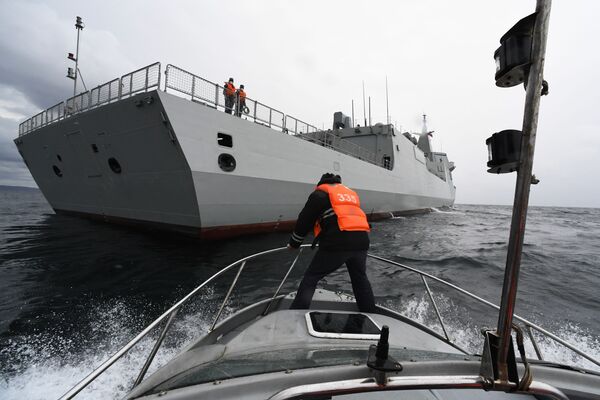 La marine chinoise est représentée par les destroyers Kunminget Nanchang (sur la photo), les corvettes Bin Zhou et Liu Zhou, ainsi qu&#x27;un sous-marin diesel, un navire d&#x27;approvisionnement et un autre de sauvetage. - Sputnik Afrique