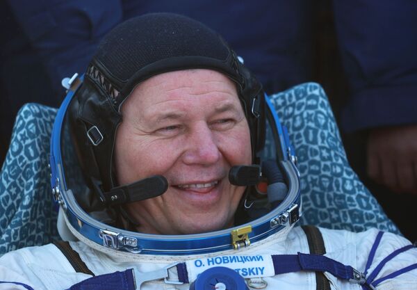 Le cosmonaute Oleg Novitsky après l’atterrissage de l’appareil de descente du vaisseau spatial Soyouz MS-18. - Sputnik Afrique