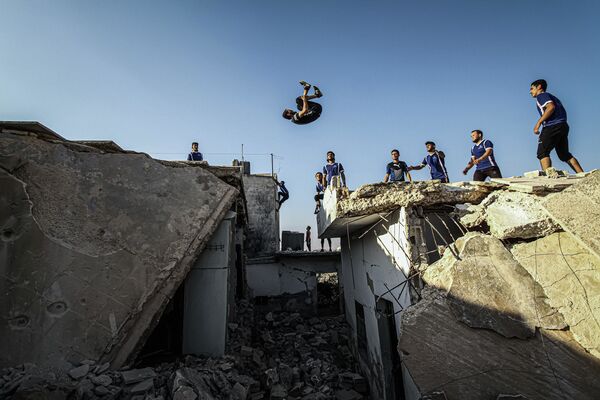 Parkour sur les décombres (Parkour on rubble) de Mouneb Taim (Syrie) est le meilleur cliché dans la catégorie Sports. Cliché unique. - Sputnik Afrique
