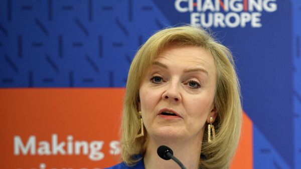 La ministre britannique des Affaires étrangères, Liz Truss, s'exprime lors d'un événement - Sputnik Afrique