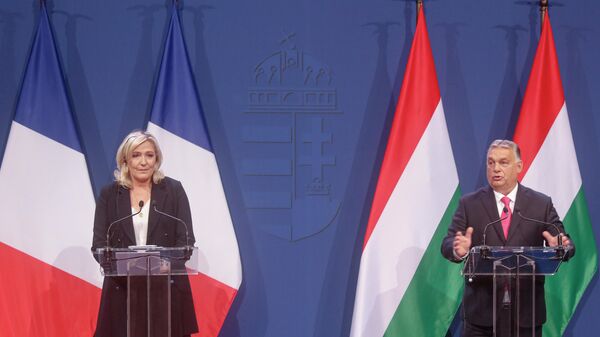 Marine Le Pen et le Premier ministre hongrois Viktor Orban - Sputnik Afrique