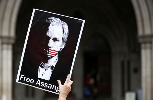 Julian Assange, qui est accusé d’avoir divulgué des documents top secret, est détenu depuis avril 2019 dans la prison de haute sécurité de Belmarsh, à Londres, surnommée le &quot;Guantanamo britannique&quot;. Il a auparavant passé sept ans à l’ambassade d’Équateur à Londres. - Sputnik Afrique