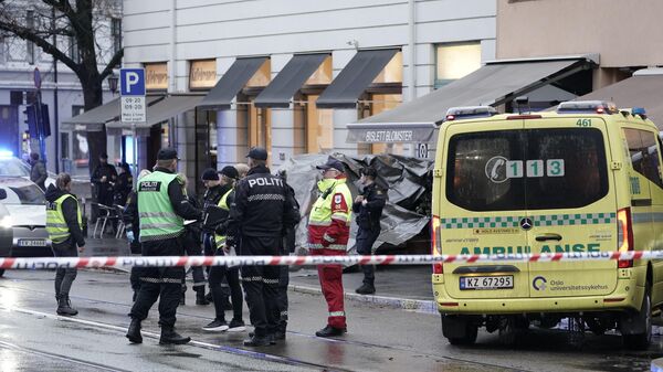 La police mobilisée sur les lieux de l'attaque au couteau survenue ce 9 novembre à Oslo, en Norvège - Sputnik Afrique