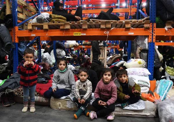 En outre, une vaccination des migrants contre le Covid-19 est prévue. - Sputnik Afrique