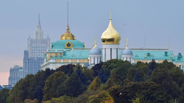 Moscou, le Kremlin au premier plan et le ministère russe des Affaires étrangères en fond - Sputnik Afrique