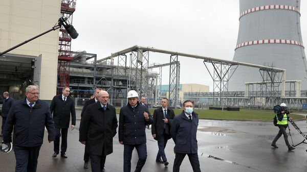 Le Président de la Biélorussie Alexandre Loukachenko en visite de la Centrale nucléaire d'Astraviets, novembre 2020 - Sputnik Afrique