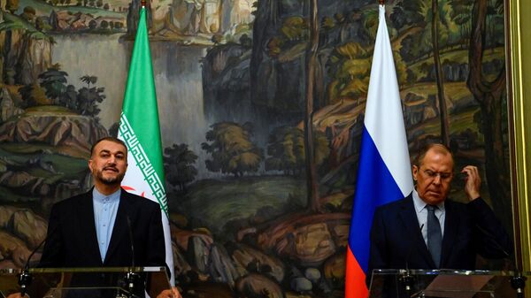 Le ministre des Affaires étrangères russe Sergei Lavrov et son homologue iranien Hossein Amir-Abdollahian - Sputnik Afrique