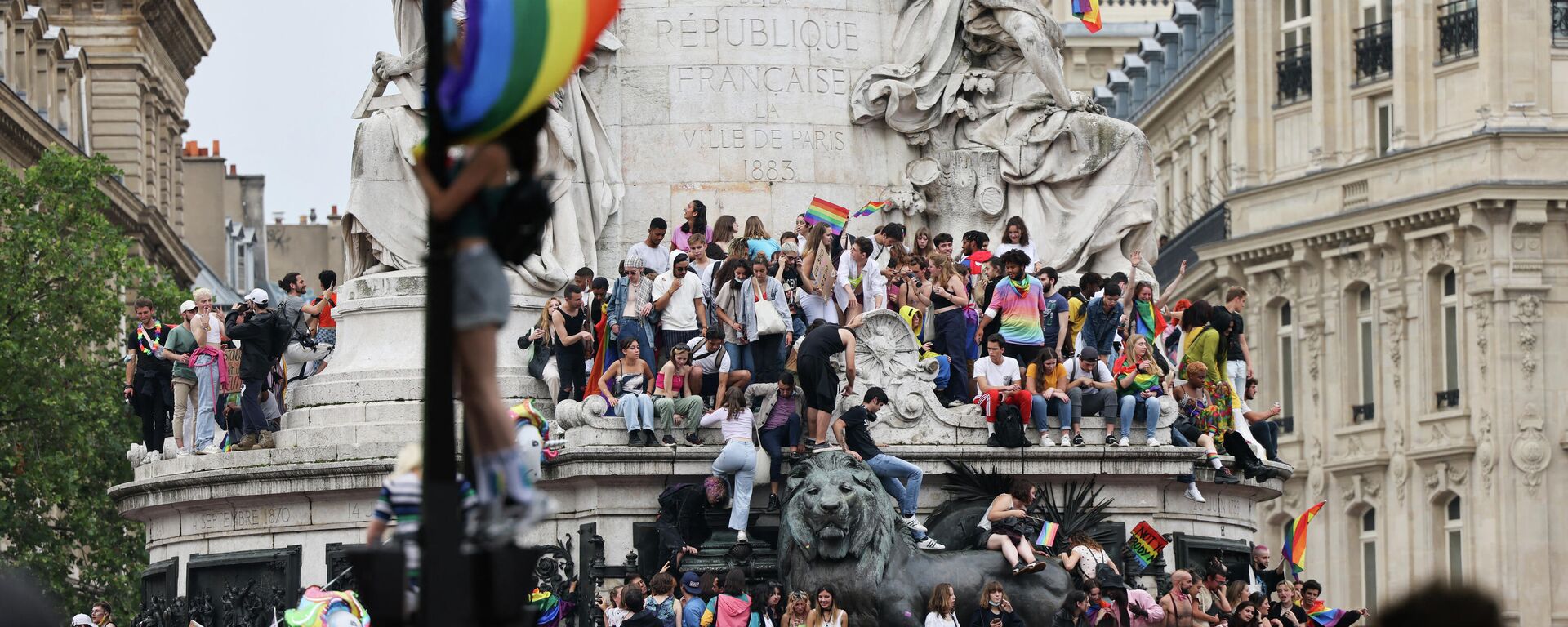La marche des fiertés LGBT Paris - Sputnik Afrique, 1920, 07.12.2021