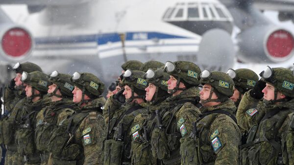 les soldats de la paix russes quittent le Kazakhstan - Sputnik Afrique